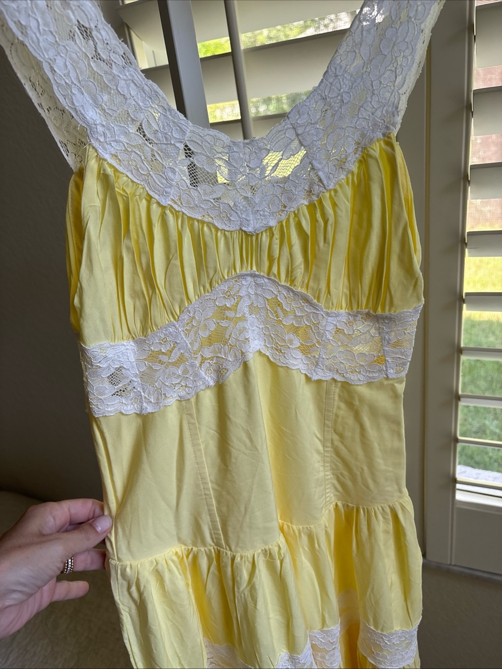 NWT Frankies Bikinis Dakota Maxi Dress Sunflower Yellow Lace Sleeveless Size XS - Picture 7 of 14